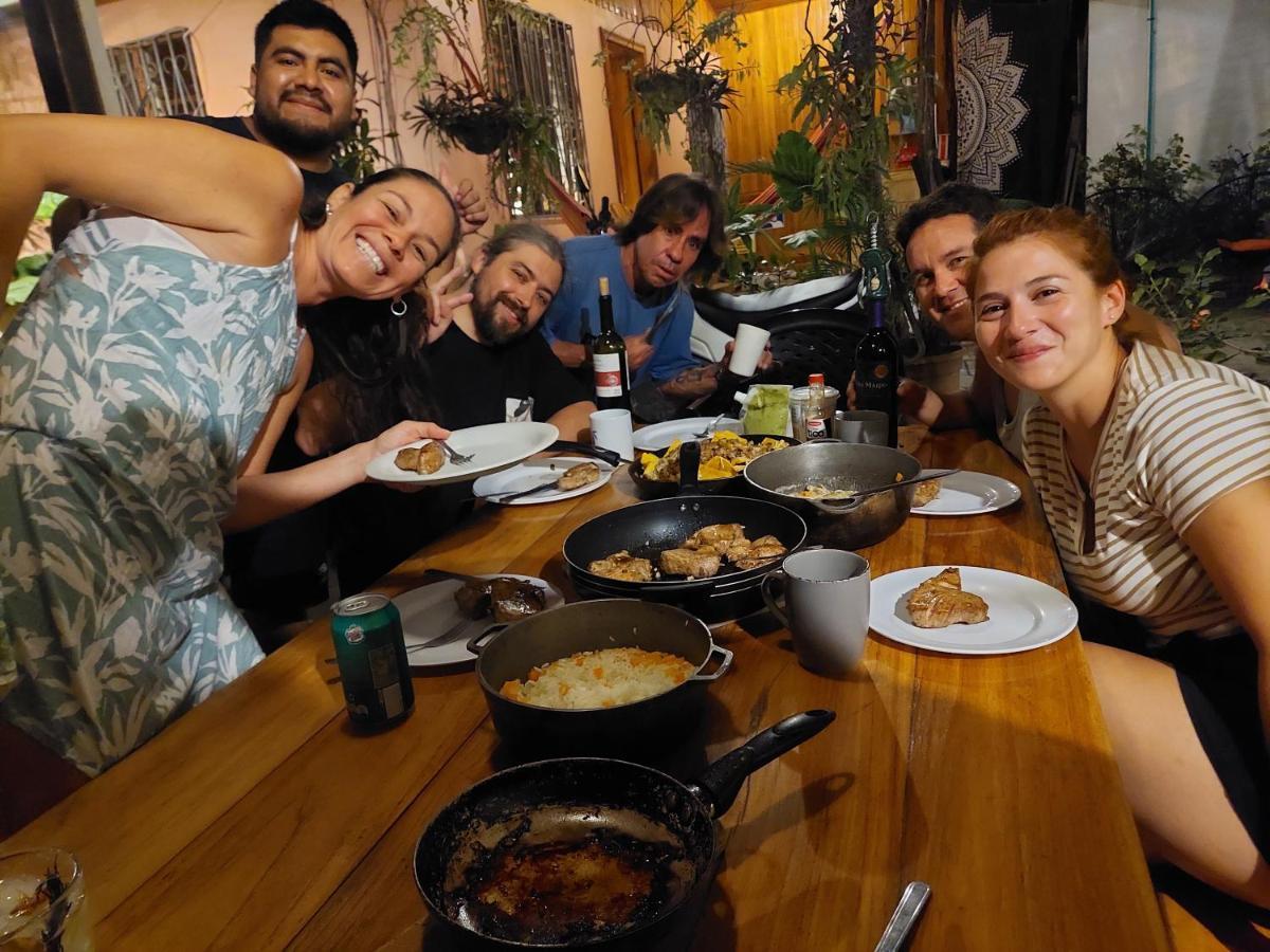 Cocobolo Surf Hotel & School Playa Santa Teresa  외부 사진