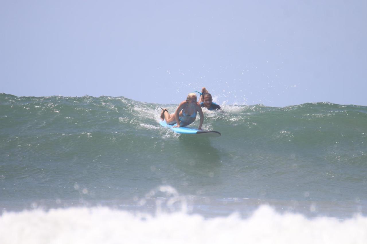 Cocobolo Surf Hotel & School Playa Santa Teresa  외부 사진