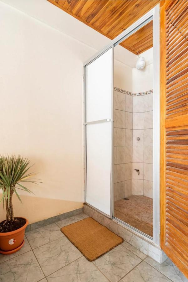 Cocobolo Surf Hotel & School Playa Santa Teresa  외부 사진