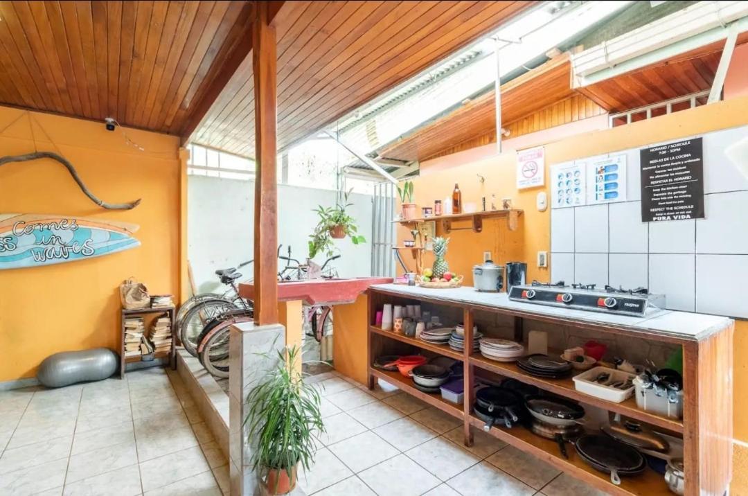 Cocobolo Surf Hotel & School Playa Santa Teresa  외부 사진